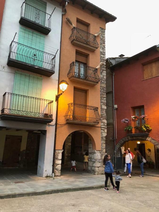 Apartamento Con Encanto El Pont de Suert Eksteriør bilde
