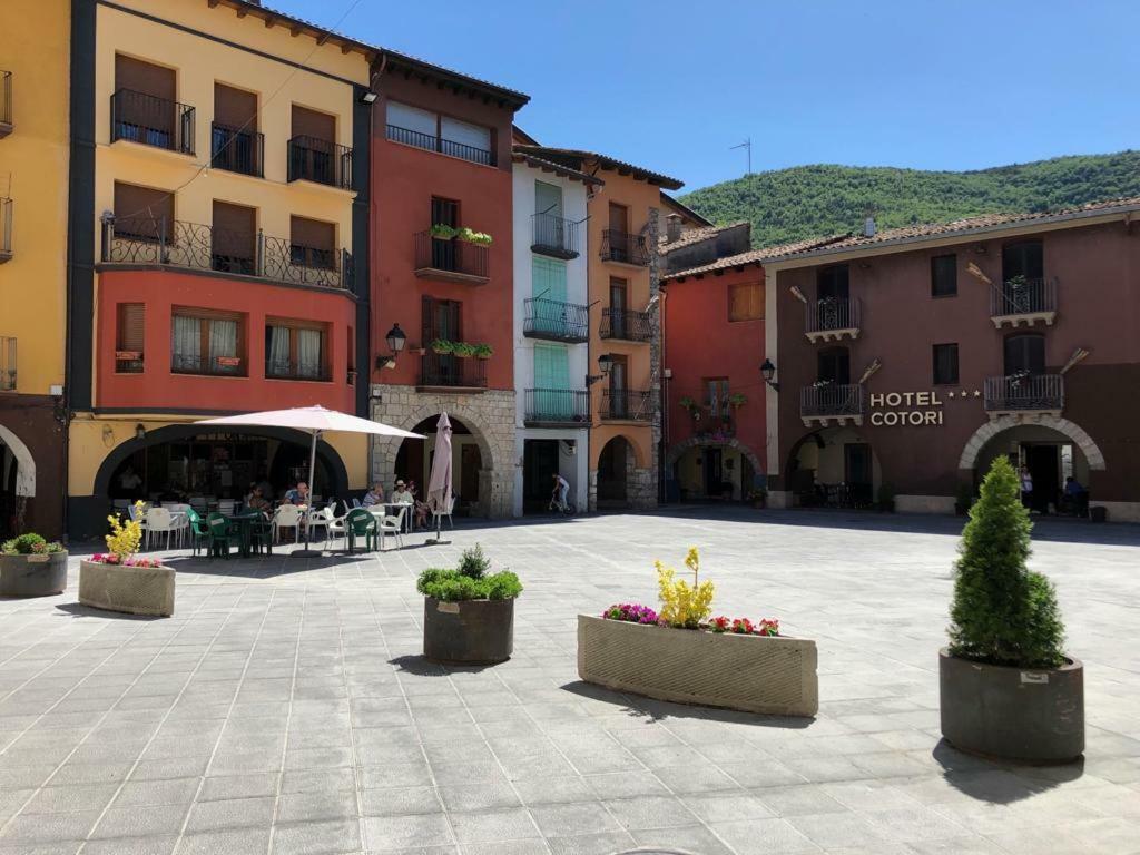 Apartamento Con Encanto El Pont de Suert Eksteriør bilde